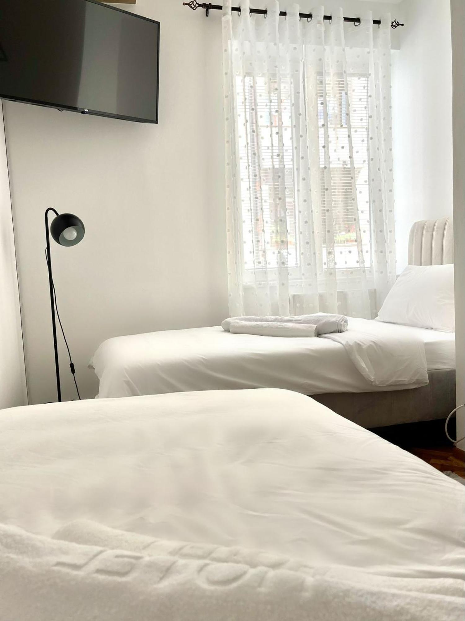 Lumo Apartment Nis Luaran gambar