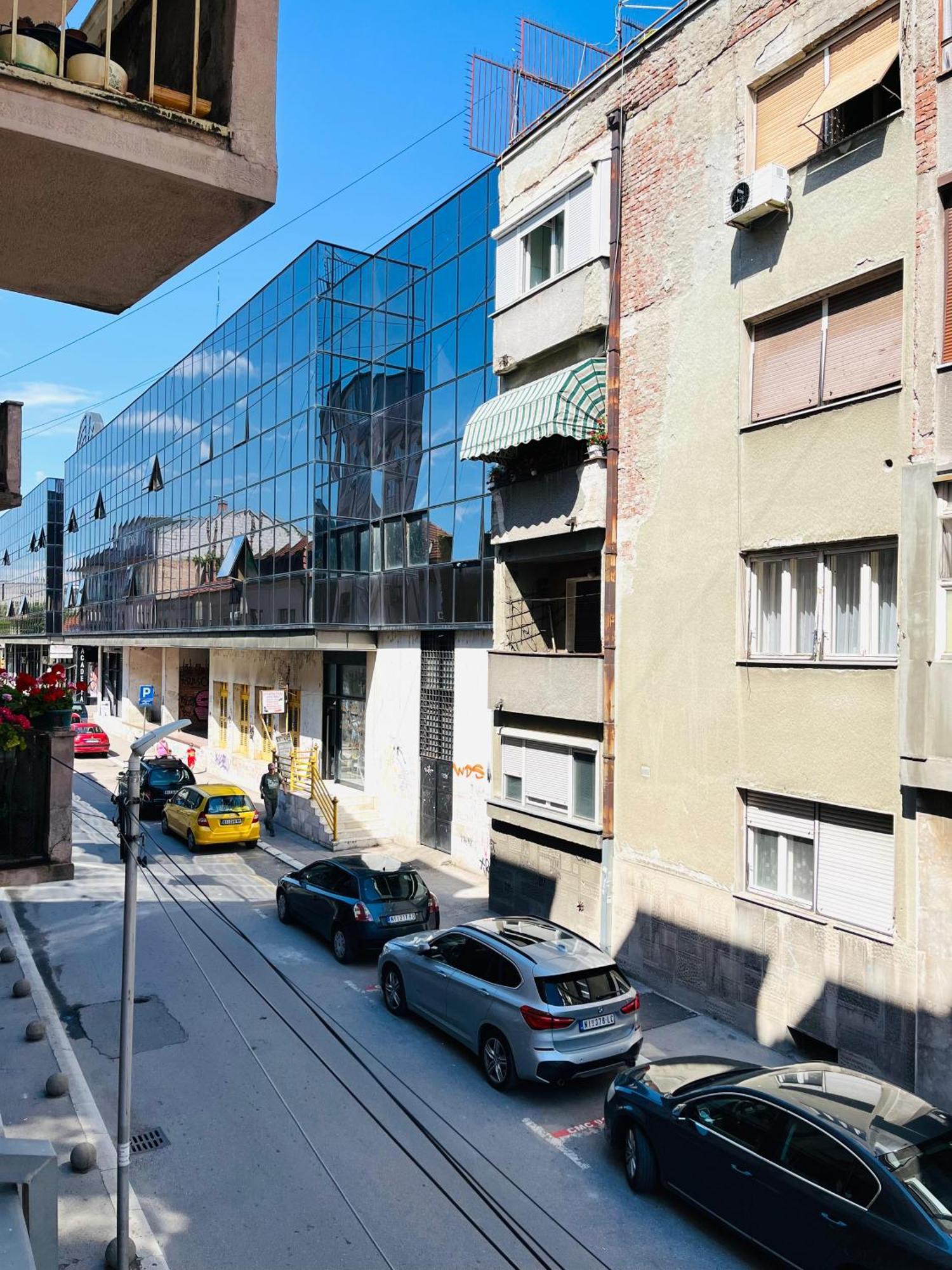 Lumo Apartment Nis Luaran gambar